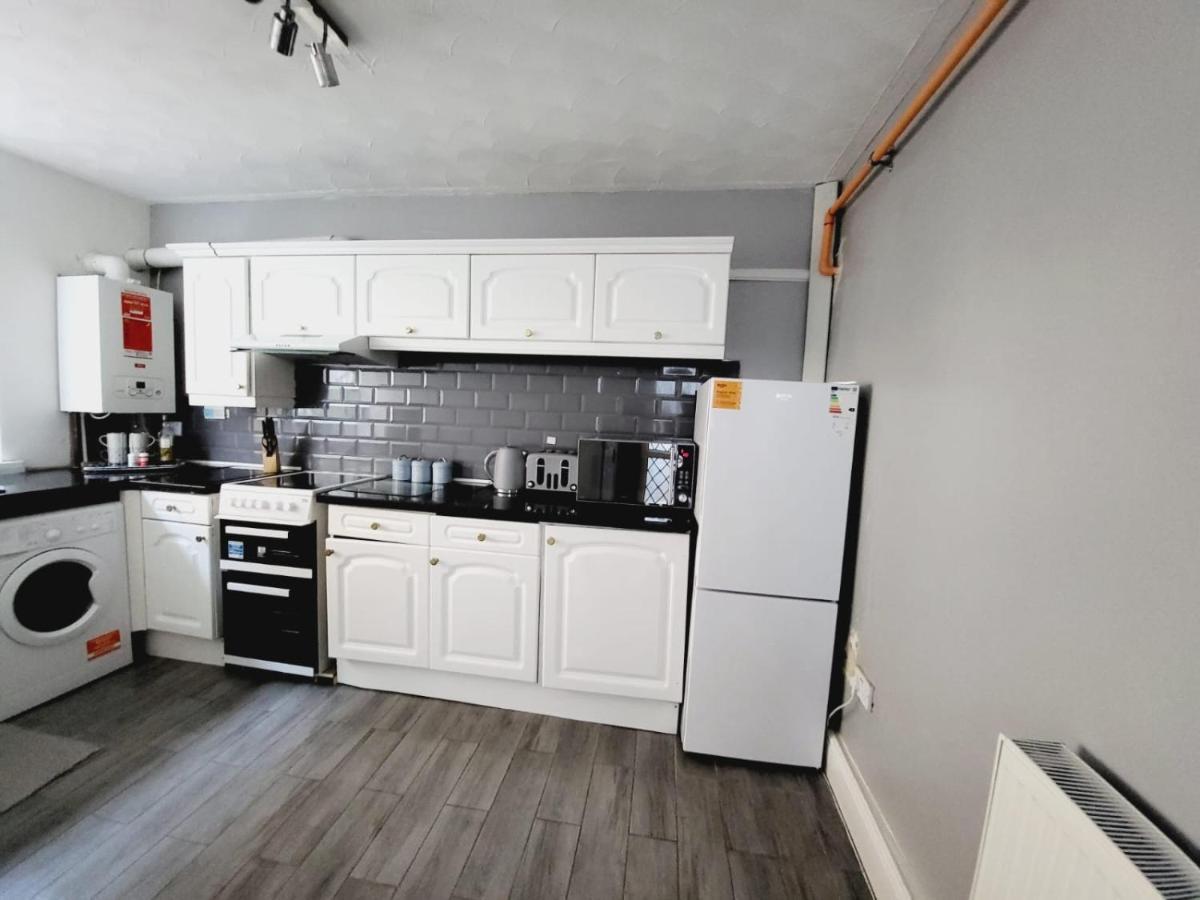 City Centre Room, Wifi, Share Facility 스완지 외부 사진